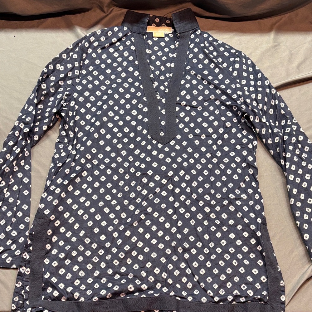 Michael Kors Navy and Cream Geometric Print V-Neck Long Sleeve Tunic Blouse